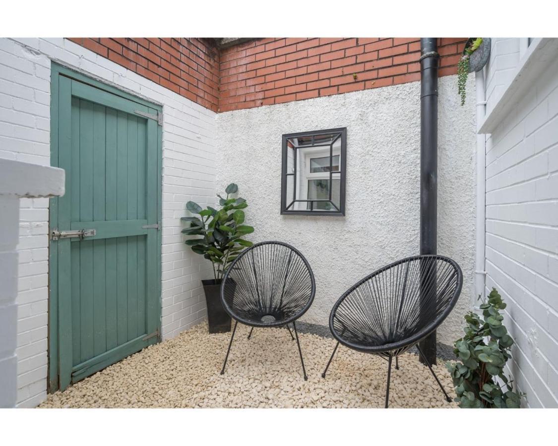 Central Belfast Apartments Belfast Work-Rest-Play R&R Exterior foto